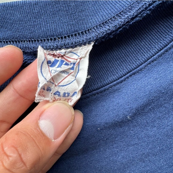 Vintage Embroidered Canada Crewneck - Picture 3 of 4